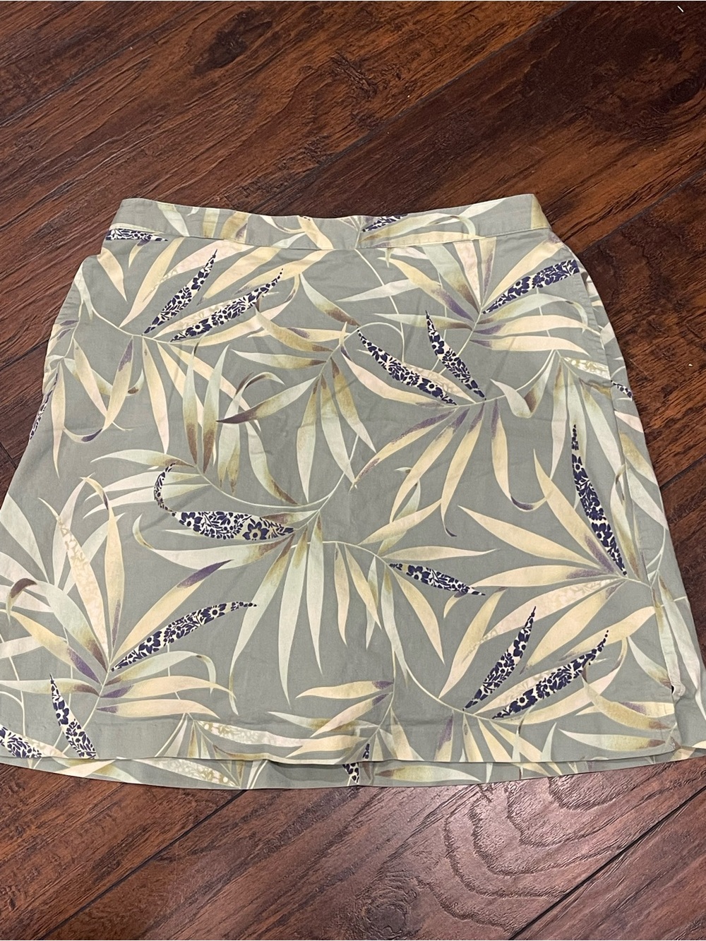 Lily’s of Beverly Hills Leaf skort in Sage Green golf tennis